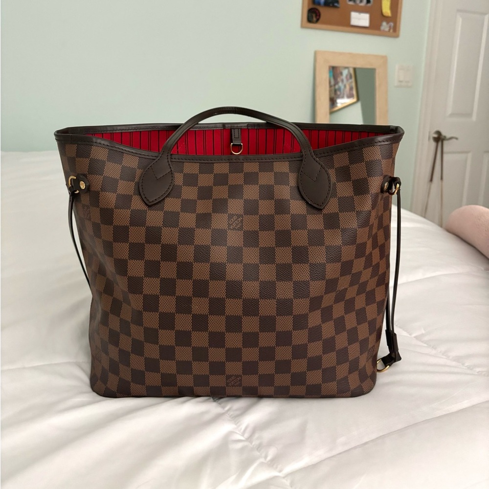 Authentic Louis Vuitton Neverfull MM Cherry Interior